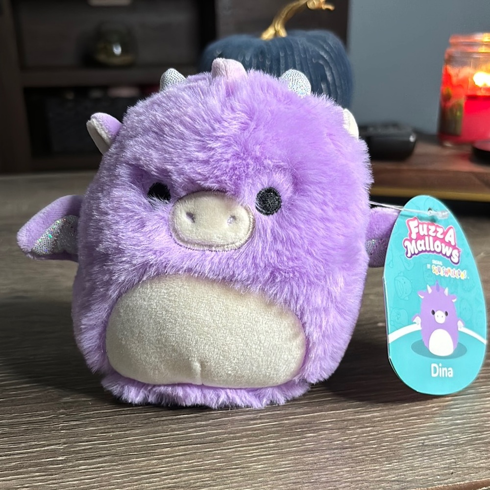 NWT Dina the Dragon Fuzzamallow Squishmallow 5”